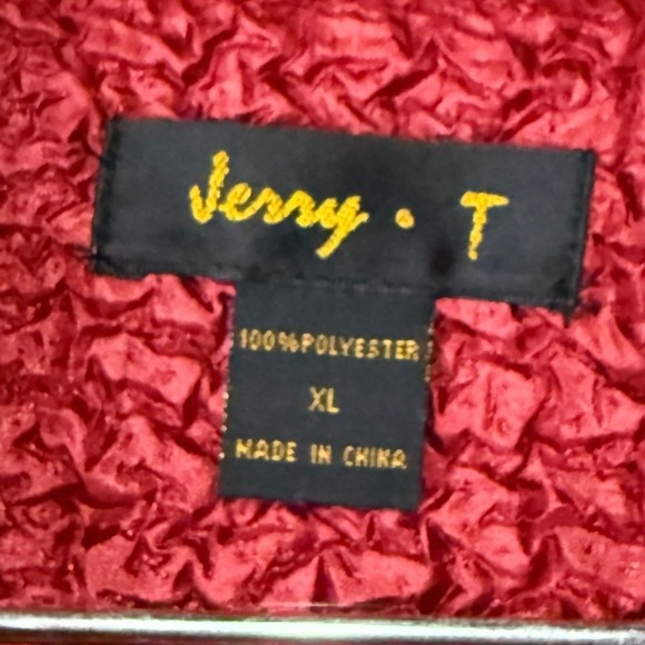 JerryT Clothing for Women for sale XL quilted look. Red rose‎ zip chip - Picture 2 of 4